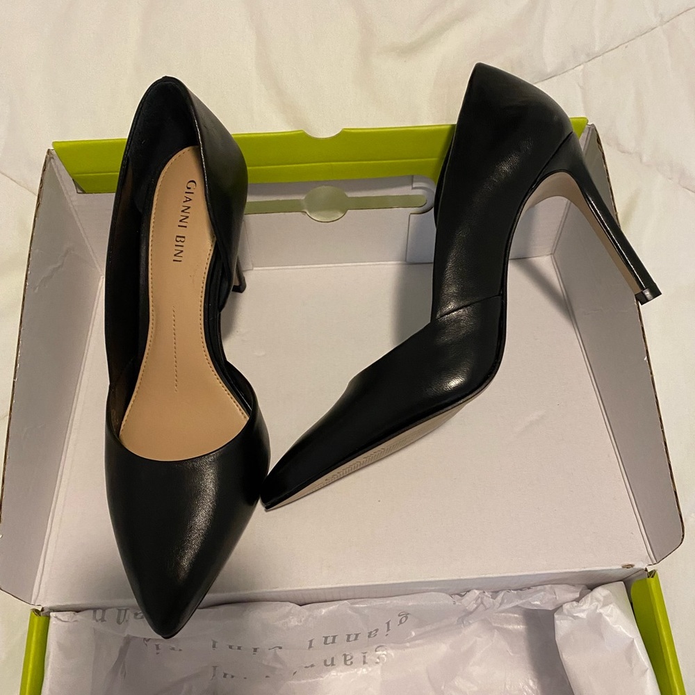Gianni Bini Black Pumps